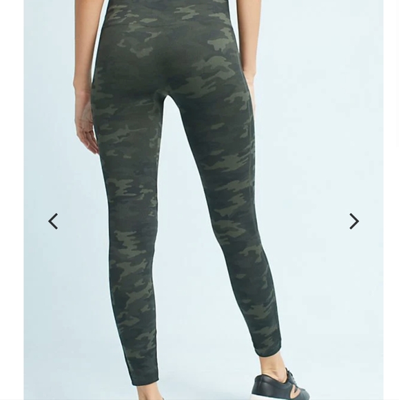 SPANX leggings camo color size large - Picture 2 of 5